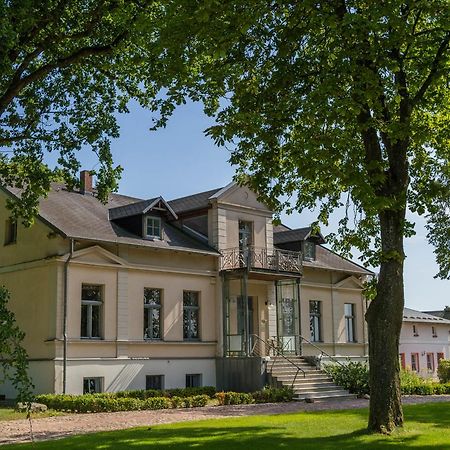 Gutshof Gross Behnkenhagen Apartment Exterior photo