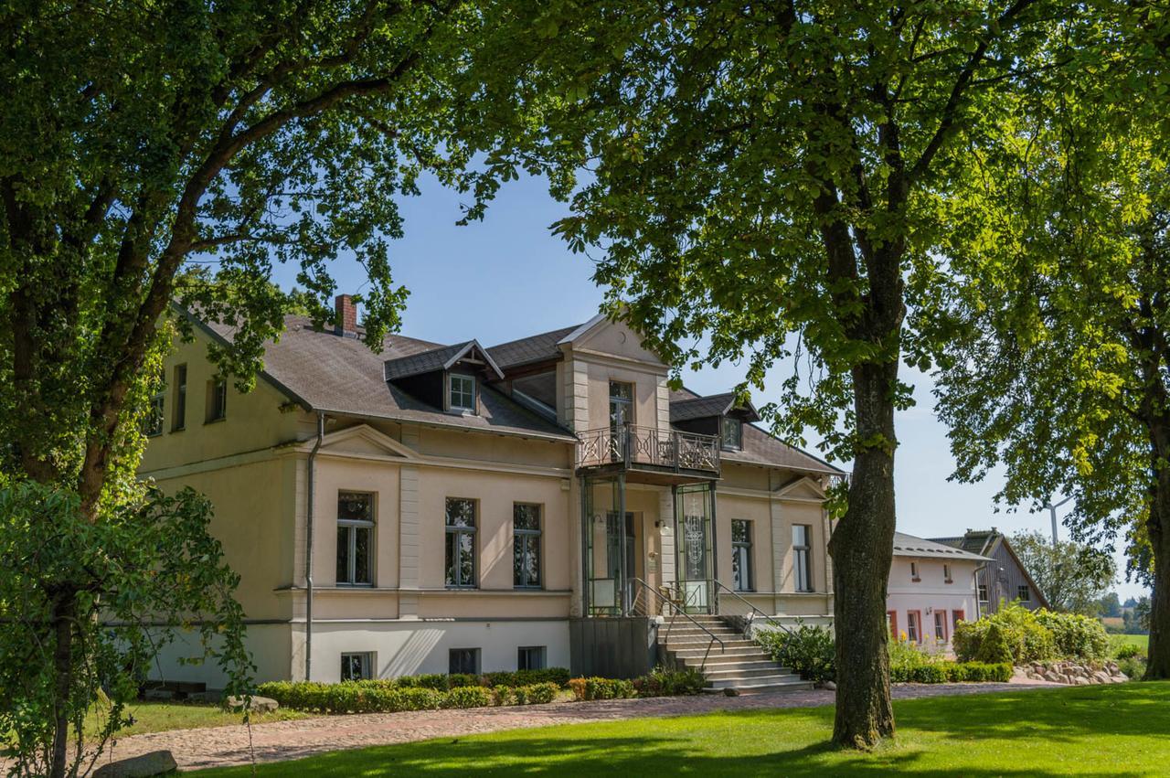 Gutshof Gross Behnkenhagen Apartment Exterior photo